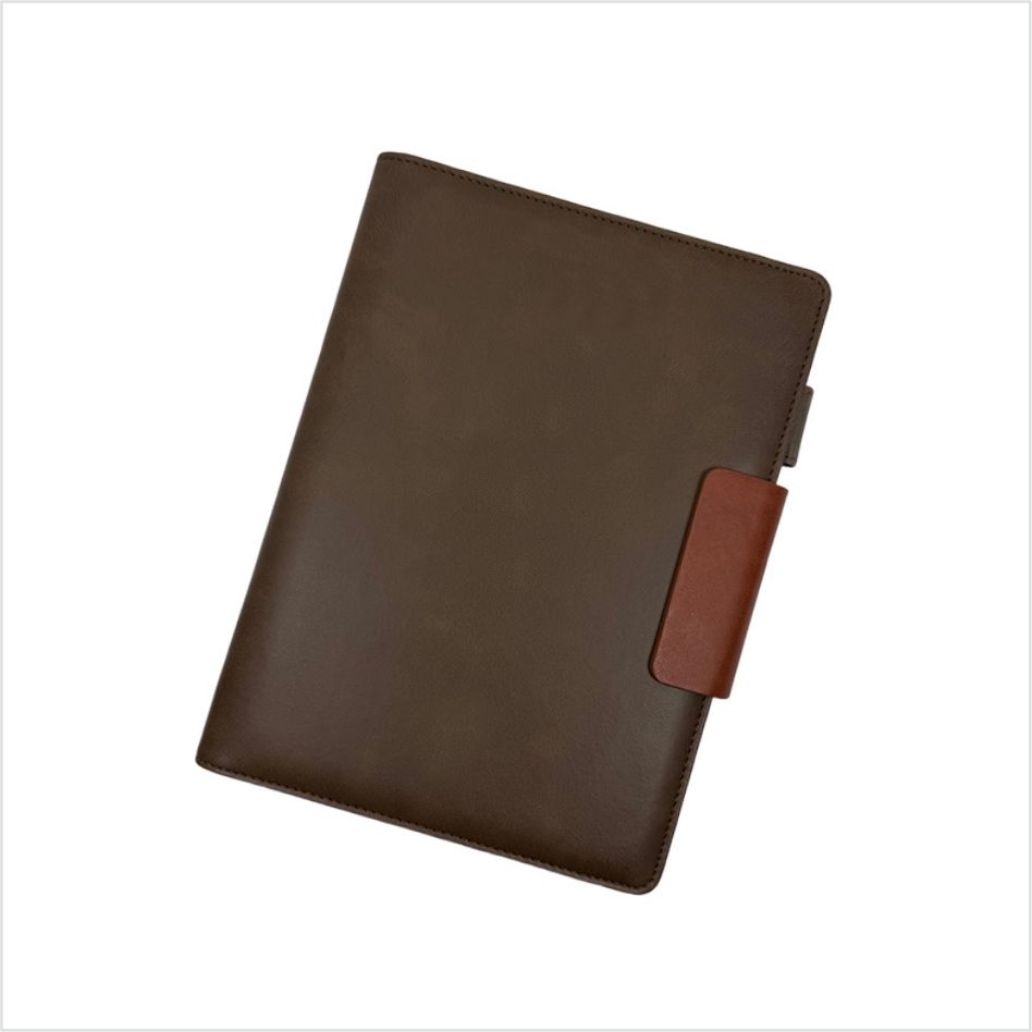 Loose leaf notebook binder
